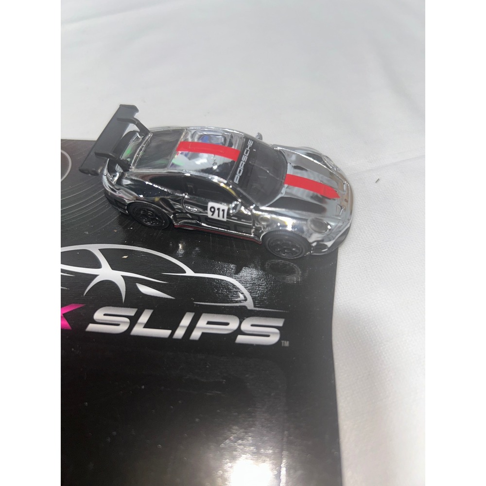 Jada Pink Slips Porsche 911 GT3 Cup 992 Chrome Die-Cast Car with Tin Case 1:64 - Picture 3 of 3